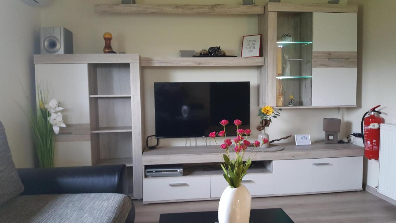 Na Off Villa Radenci Exteriör bild
