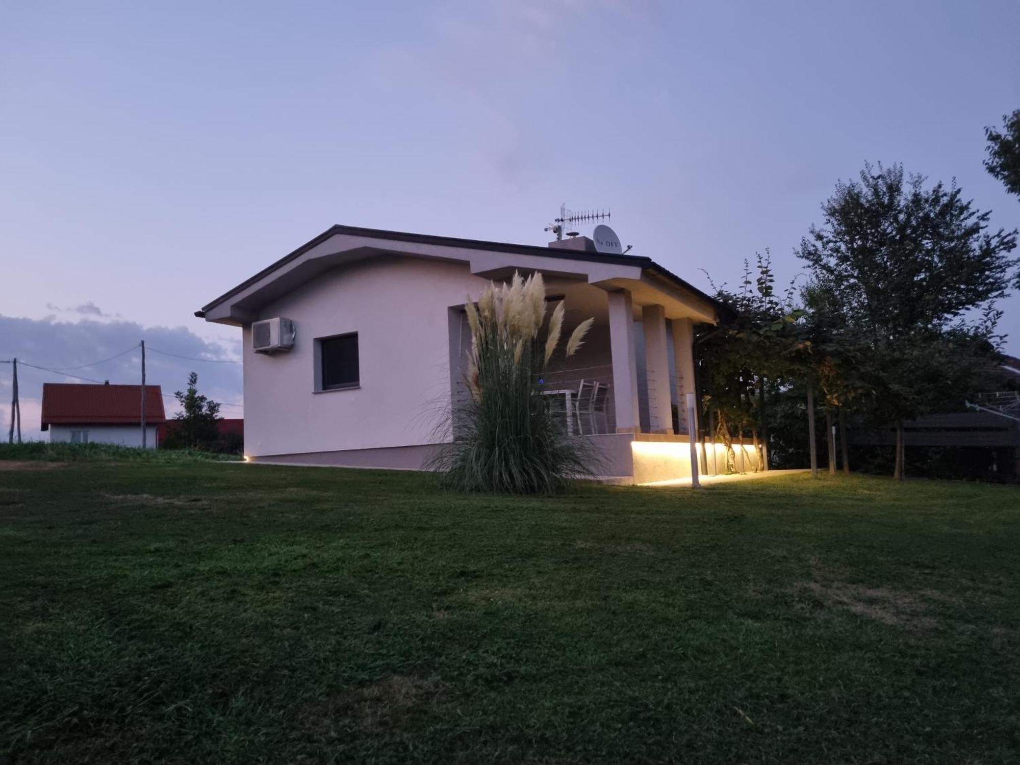Na Off Villa Radenci Exteriör bild