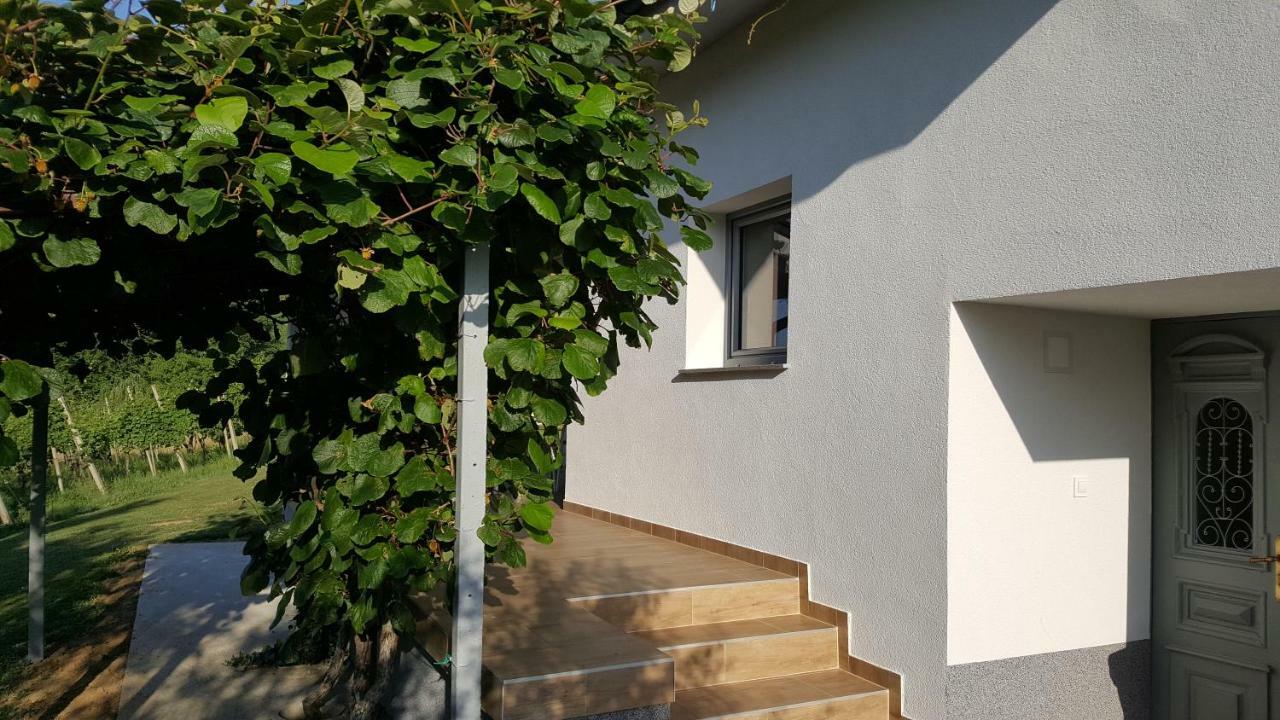 Na Off Villa Radenci Exteriör bild